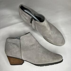 BLONDO Women's Villa Waterproof Ankle Bootie Size 11